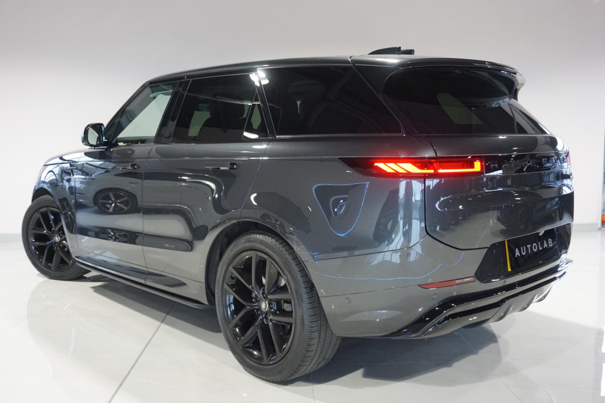 Land Rover Range Rover Sport 3.0 D300 MHEV Dynamic SE SUV 5dr Diesel Auto 4WD Euro 6 (s/s) (300 ps)